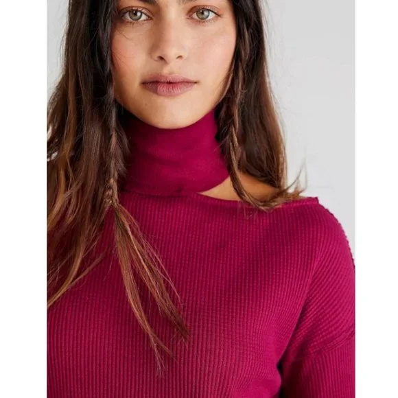 NEW Free People Just For You Cutout Shoulder Mock Neck Thermal Top Wine $98 S - Picture 3 of 11